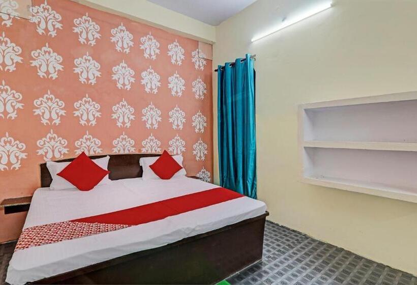 Трехместный Номер Классика, Oyo Flagship Hotel Night Bloom