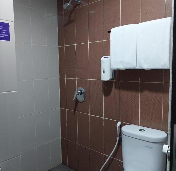 Люкс, Daima Suites Margonda