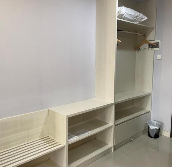 Люкс, Daima Suites Margonda