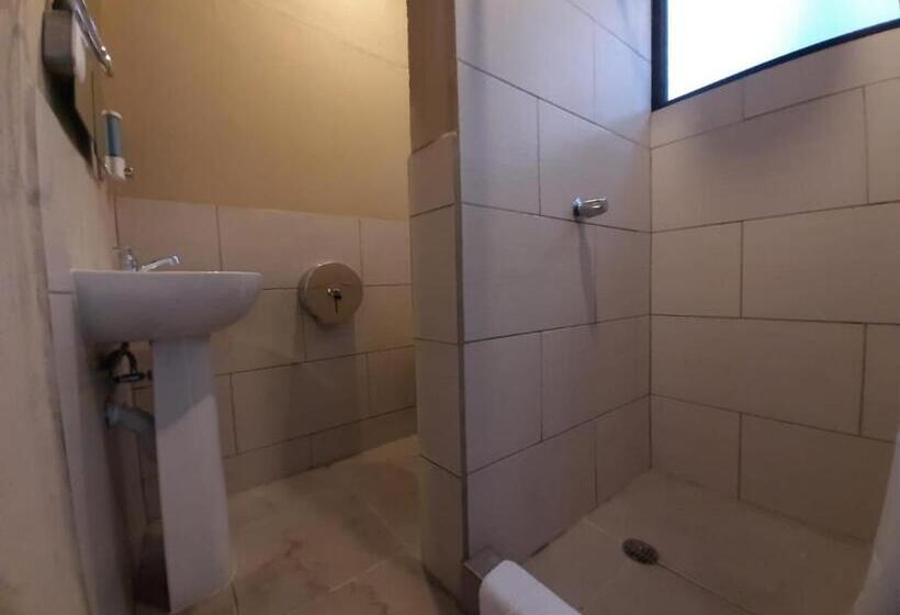 اتاق استاندارد, Hostal Amaya