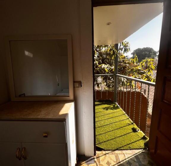 اتاق استاندارد با تراس, Salatoos Mango Garden And Guesthouse