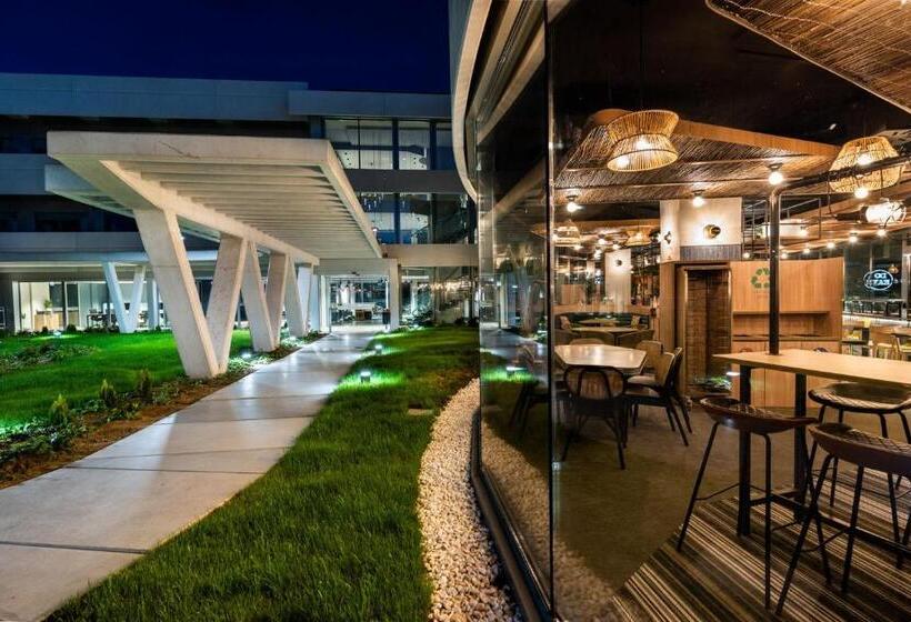 Номер Economy, Student Experience Madrid Pozuelo   Luxury Hostel