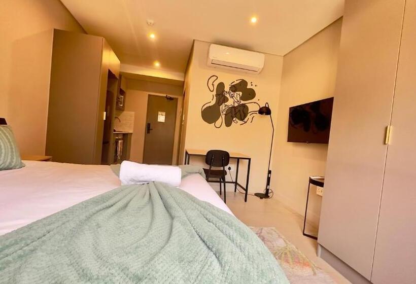 آپارتمان 1 خوابه, Trendy Sandton Apart Hotel With Electricity Backup