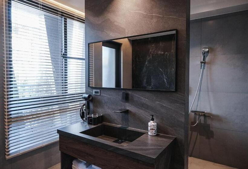 اتاق استاندارد چهار تخته, Guangfa Apartment