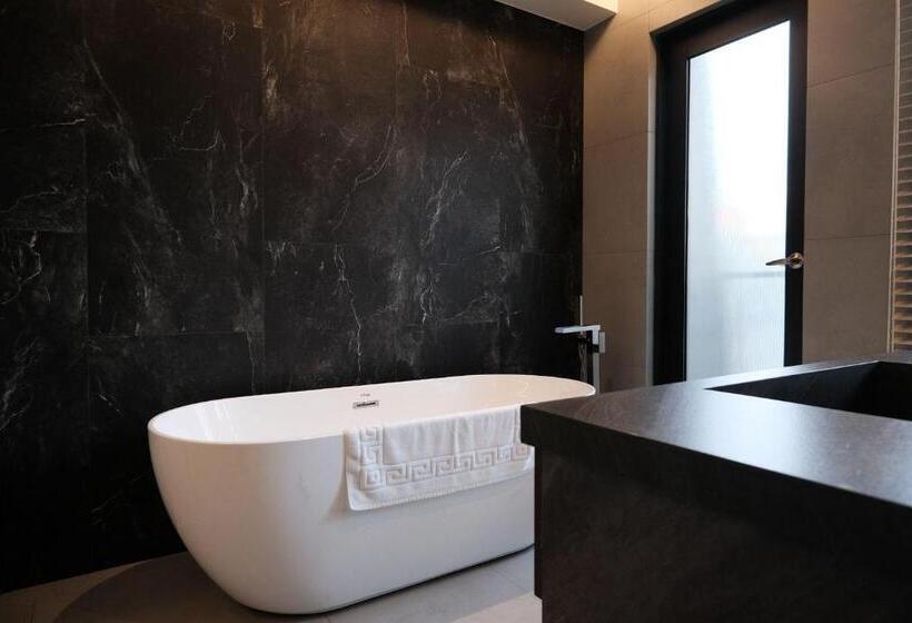 اتاق استاندارد چهار تخته, Guangfa Apartment