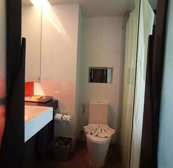 带阳台套房, The Beach Heights Condotel Kata 500 Meters To Kata Beach