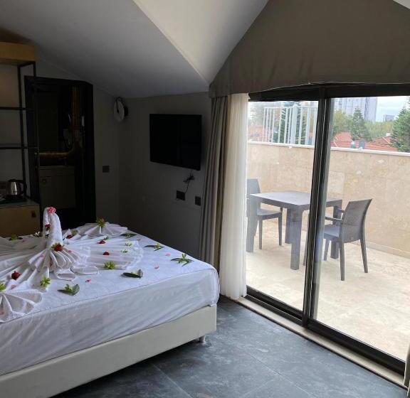 Люкс с Террасой, Iberis Hotel Lara