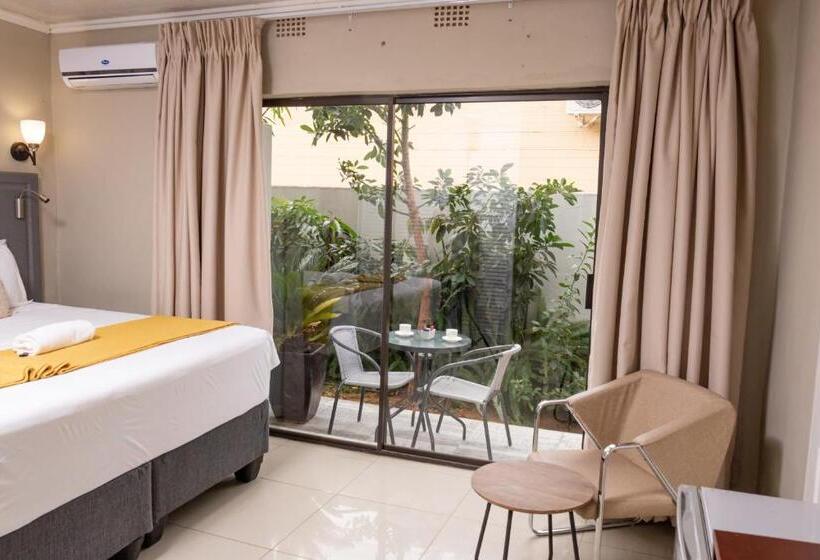 اتاق استاندارد با تخت بزرگ, Milele Lodge