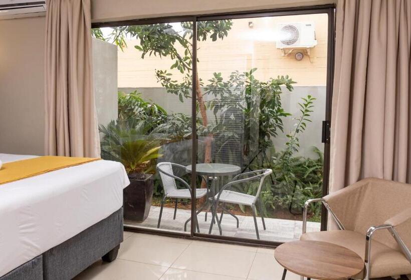 اتاق استاندارد با تخت بزرگ, Milele Lodge