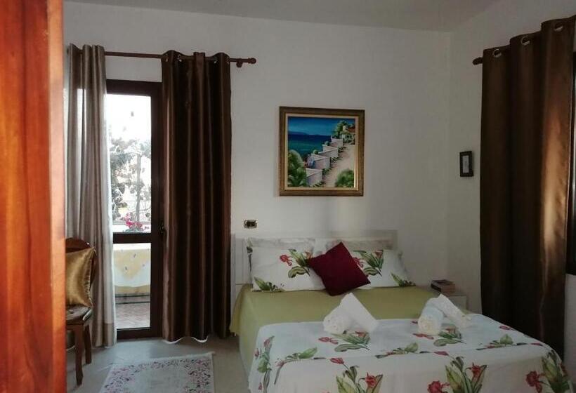 标准间带阳台, Guest Room Near Historical Center
