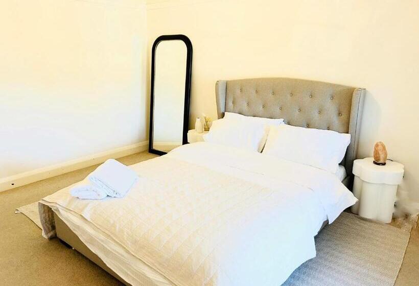 침실 3개 주택, Lurline Lodge
