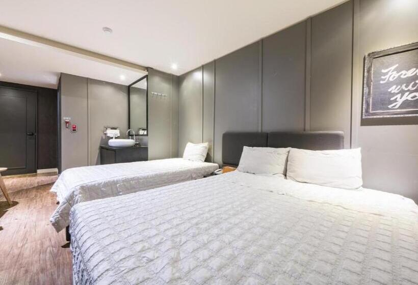 اتاق استاندارد, Mvg Motel