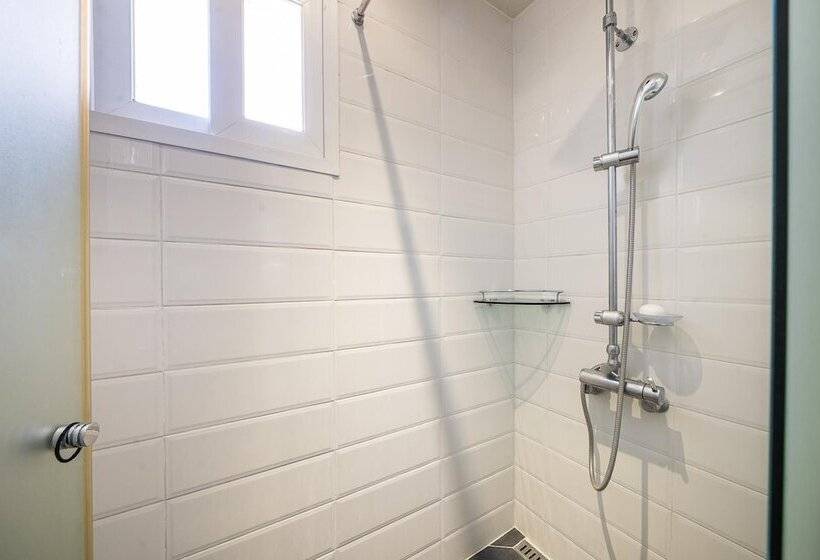 اتاق لوکس, Mvg Motel