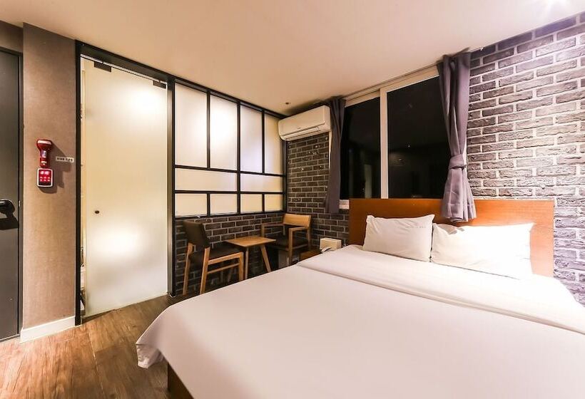 اتاق استاندارد, Mvg Motel
