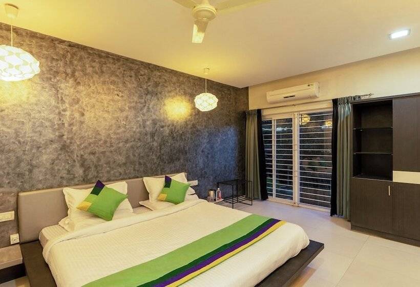 Номер Deluxe, Treebo Midvalley Residence