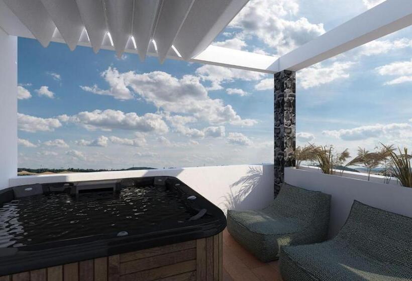 اتاق سوپریور با وان آب گرم, Santo Mangata Boutique Hotel By Chc Group