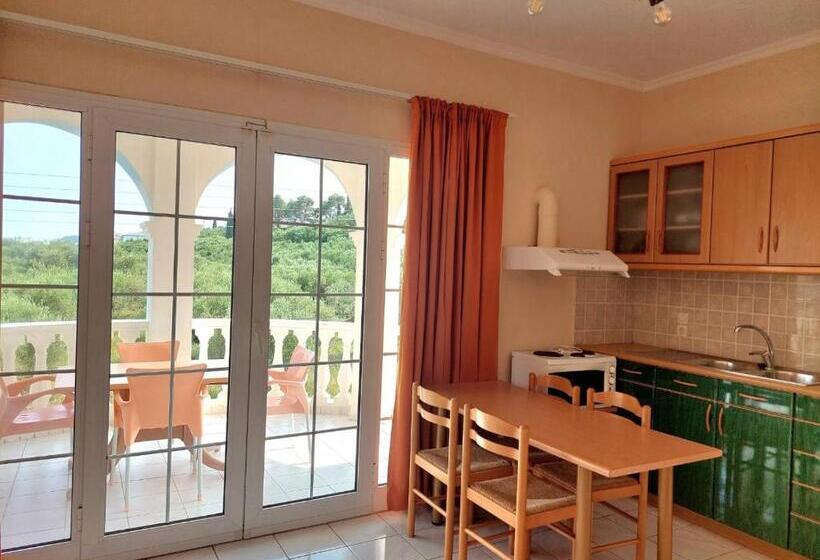 Апартаменты 1 Спальня, Sunflower Apartments & Studios