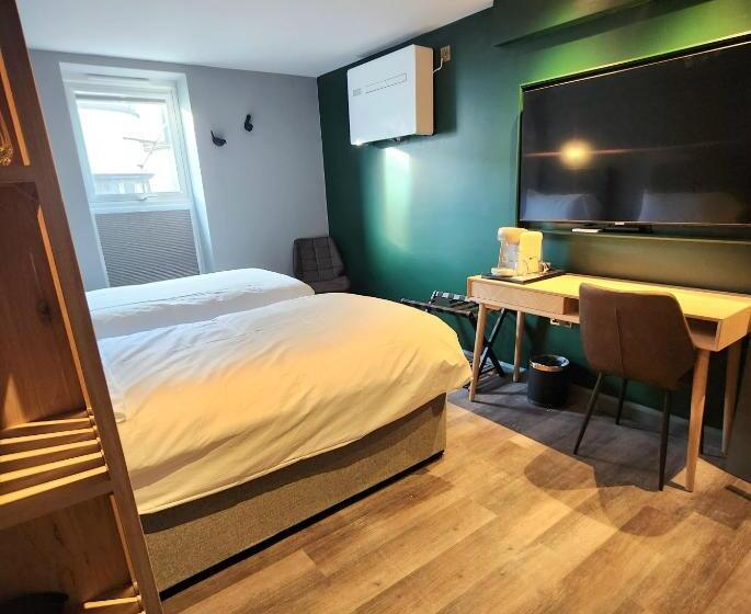 Номер Deluxe, Pinnacle Suites