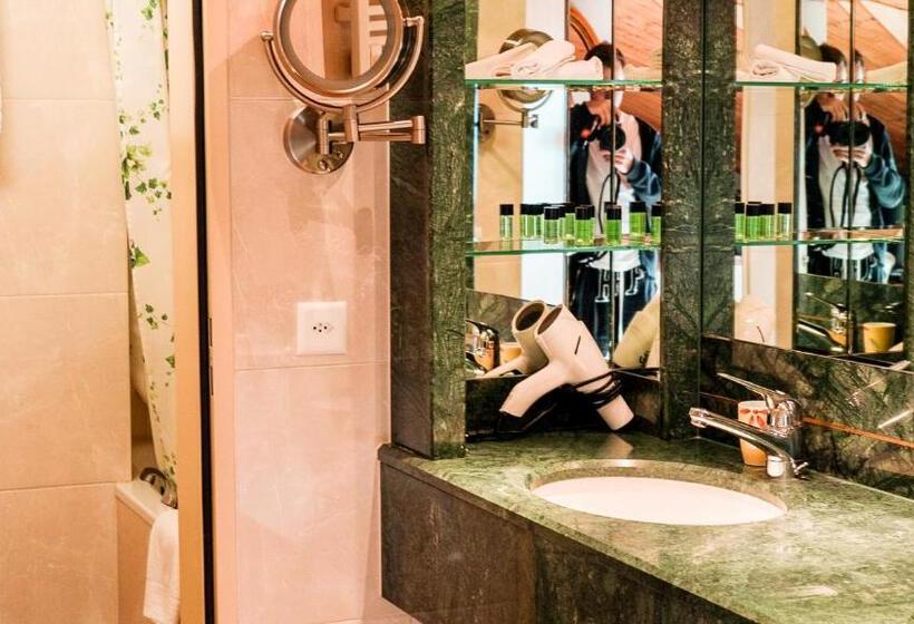 اتاق استاندارد چهار تخته, Hillsite Smart Hotel Flims