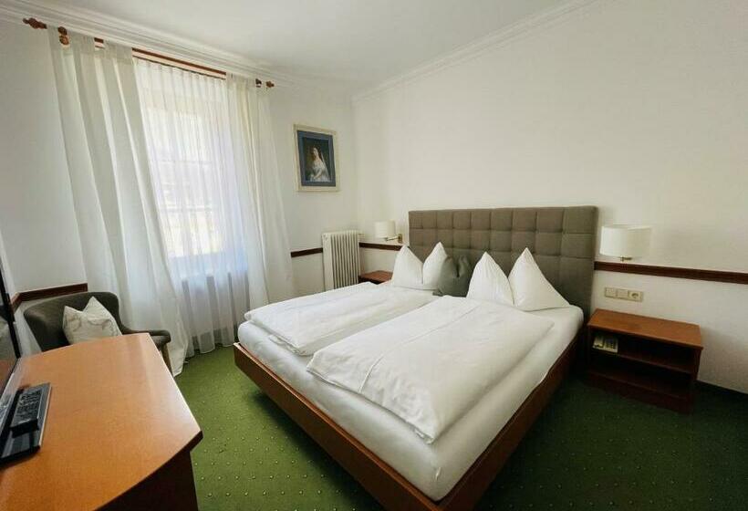 Номер Стандарт, Gasthof Post St. Martin Am Tgb
