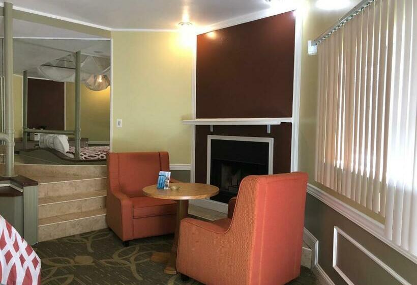 キングサイズベッドのスイートルーム, Inn Of The Dove Cherry Hill  Philadelphia
