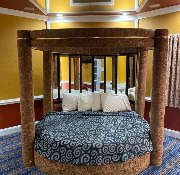 Suite with Pool, Inn Of The Dove Cherry Hill  Philadelphia