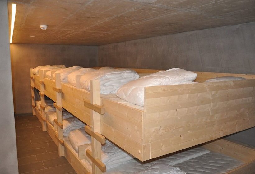 Cama em Quarto Compartilhado, Le Mayen De Colombire
