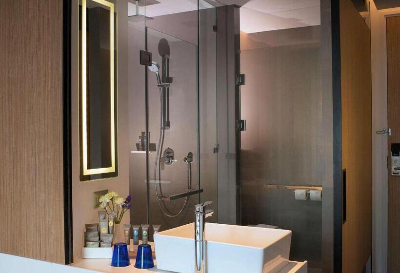 Quarto Deluxe Cama King, Novotel Bangkok Sukhumvit 4