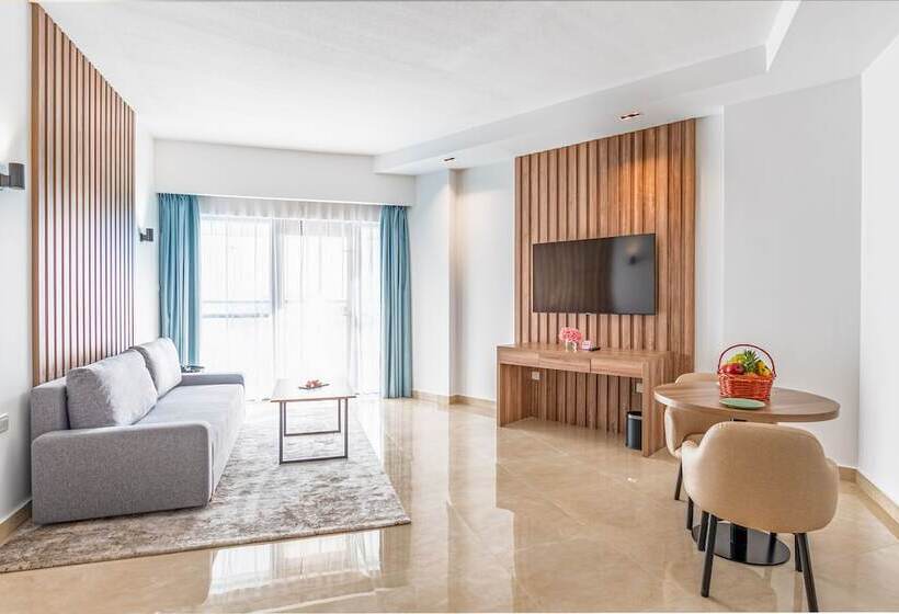 带1个卧室的高级公寓, Pyramisa Hotel Apartments