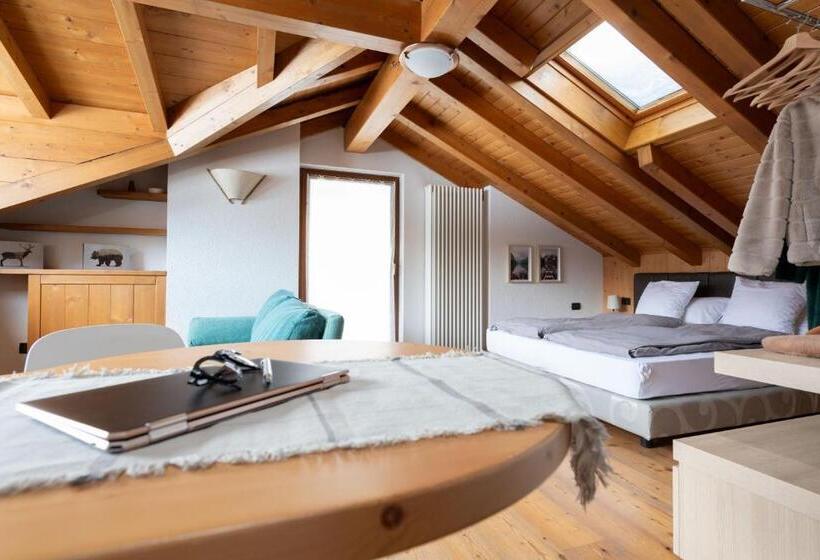 استودیوی لوکس, Chalet Vedig