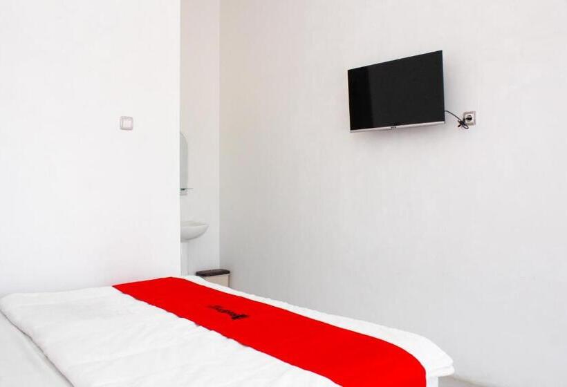 Номер Deluxe, Reddoorz Syariah Near Kawasan Wisata Gunung Prau Dieng
