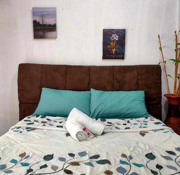 استودیو استاندارد با بالکن, Tagaytay Condo Staycation