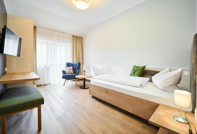 Номер Стандарт Индивидуальный с Балконом, Wirt Z´uttlau Familienhotel Höng