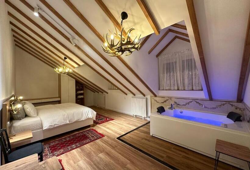 스위트 킹사이즈 침대, Chestnut Hill
