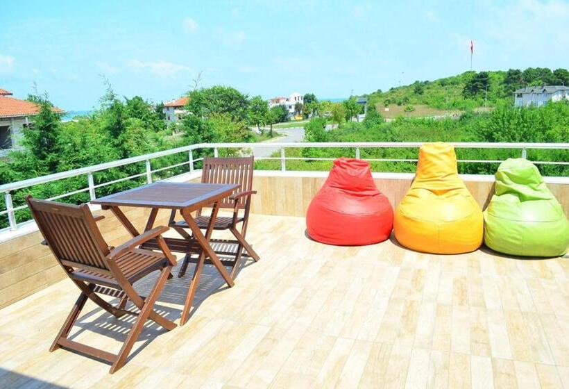 سوئیت جونیور با تراس, Butterfly Boutique Hotel Ağva