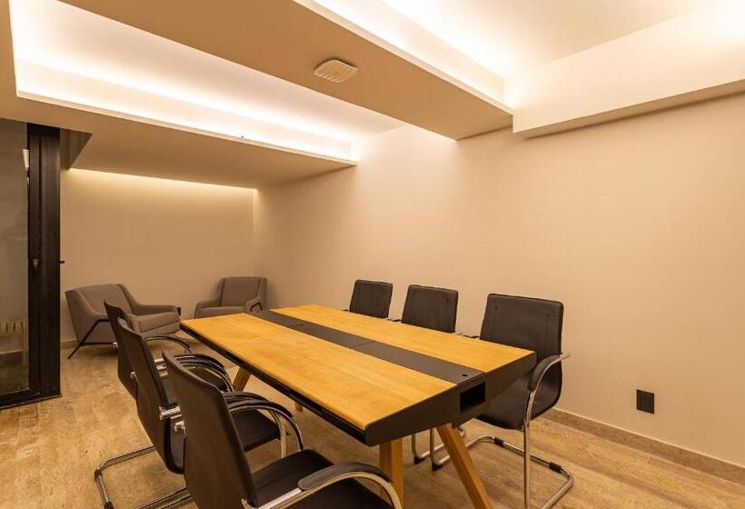 آپارتمان 1 خوابه با تراس, Homero 1410 By Royal Home Polanco