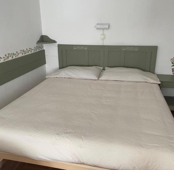 스탠다드 트리플 룸, Albergo Mologna