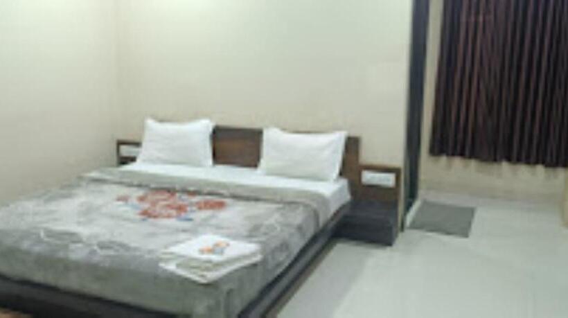 Номер Стандарт, Devraj Palace,maheshwar