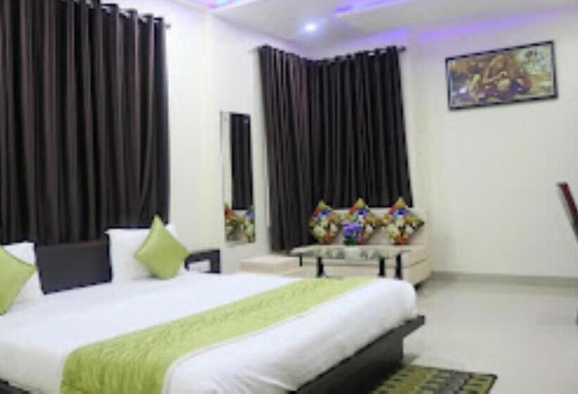 Семейный Номер, Devraj Palace,maheshwar