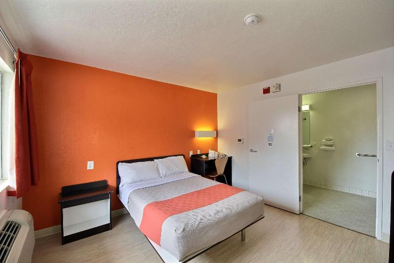 身障者適用スイートルーム, Holiday Inn Express & Suites Fresno Airport By Ihg