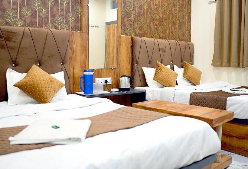 اتاق استاندارد چهار تخته, Mahalok Palace