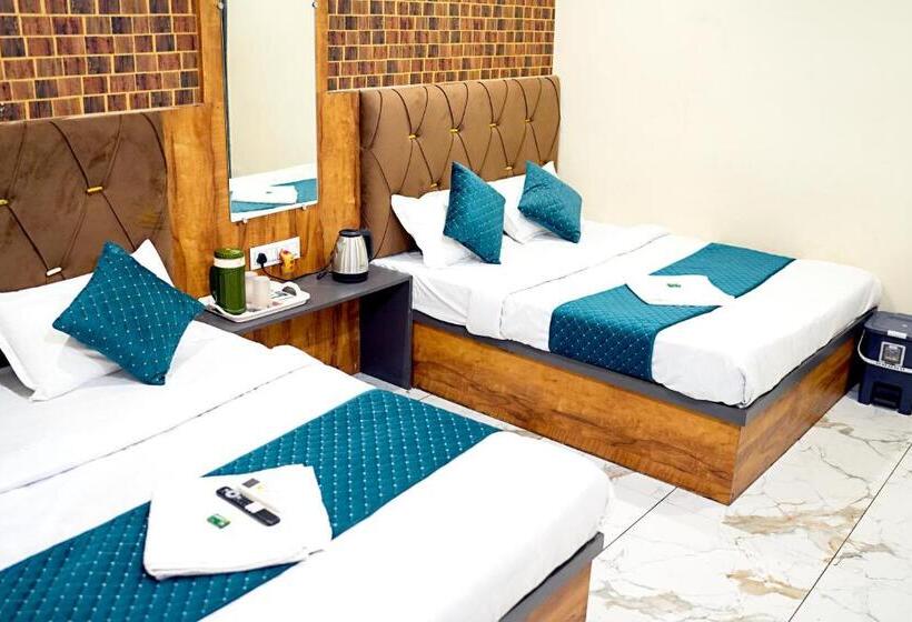 اتاق استاندارد چهار تخته, Mahalok Palace