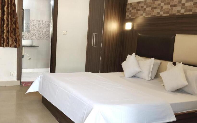 Номер Deluxe, Shyam Palace India Agra