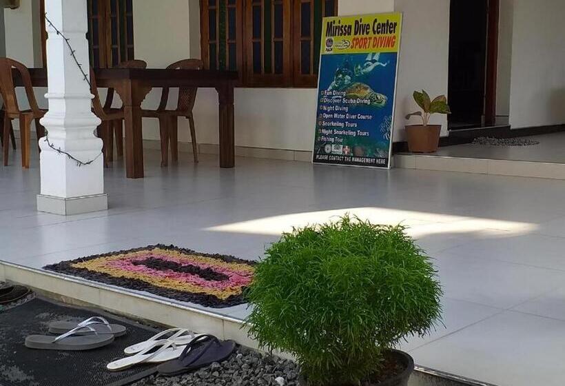 اتاق استاندارد با چشم‌انداز باغ, Mirissa Home Guest