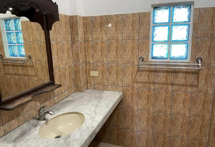سوییت, Villa Apolonia Resort