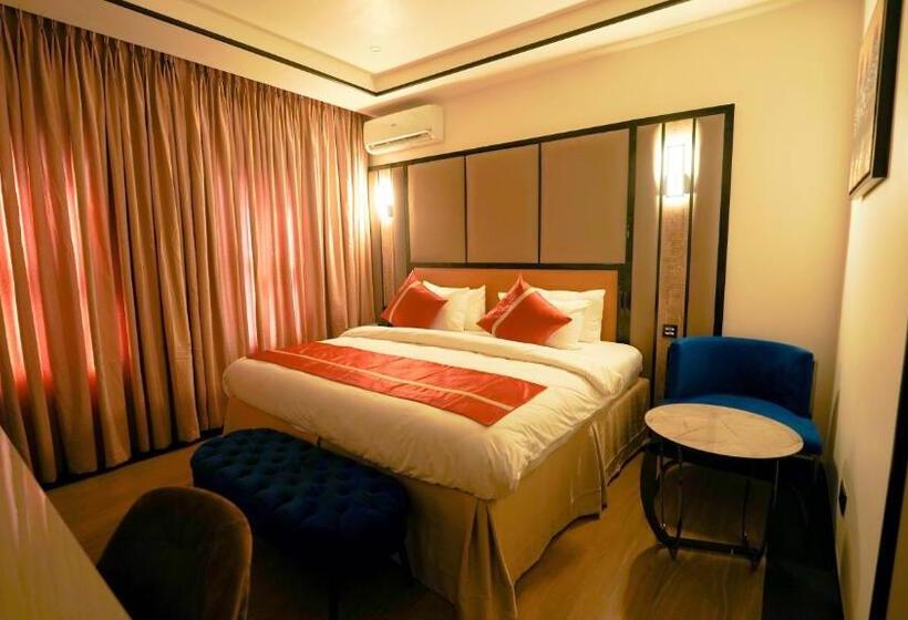 اتاق سوپریور با تخت بزرگ, Bayview Resorts And Hotels Lekki