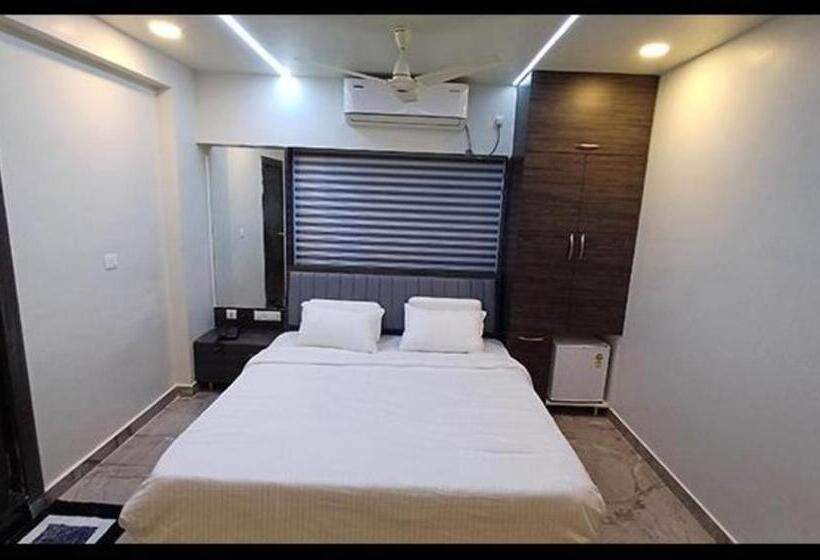 Номер Deluxe, Fabhotel Brk Iconic Residency