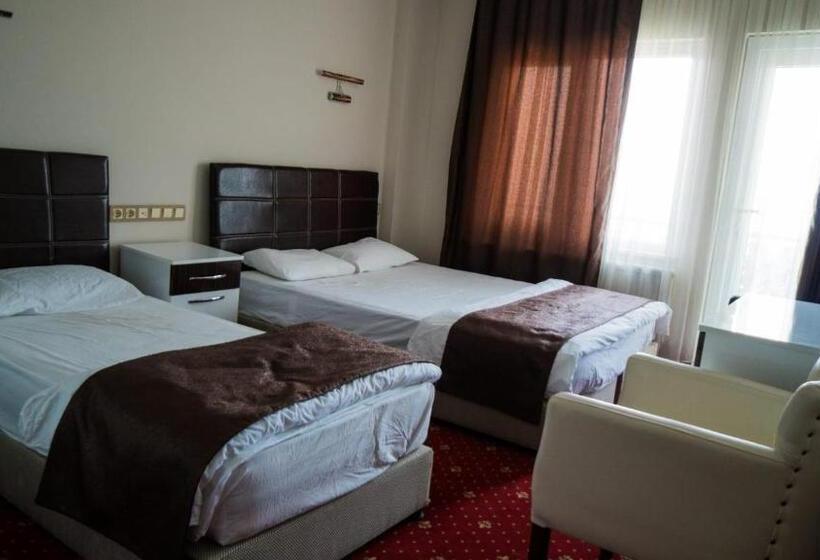 اتاق استاندارد سه نفره, Gürsoy Kampüs Otel