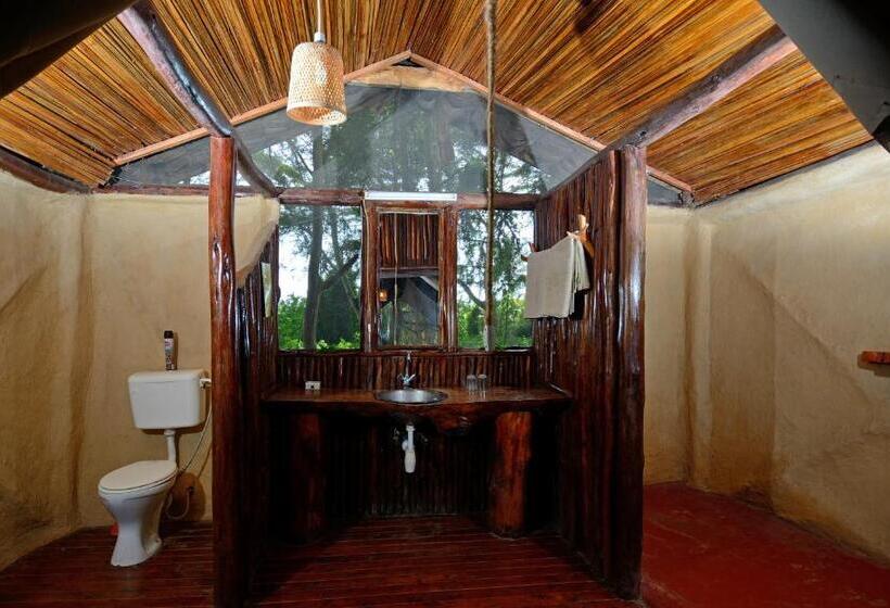 Standard Tent, Migunga Tented Camp