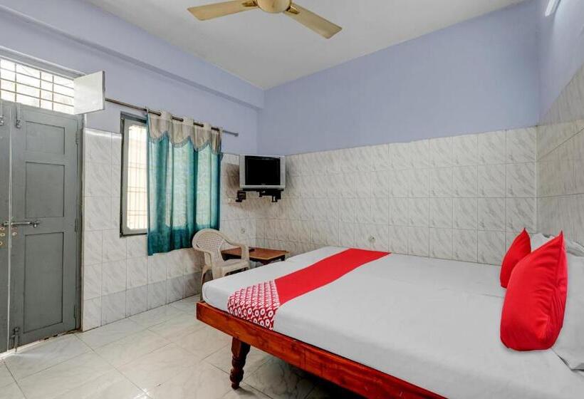 Standard Szoba, Oyo Sai Ganesh Deluxe Lodge